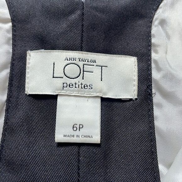 Ann Taylor LOFT Black & White Floral Dress w/Zipper on the Side (Size: 6P) - Picture 10 of 11